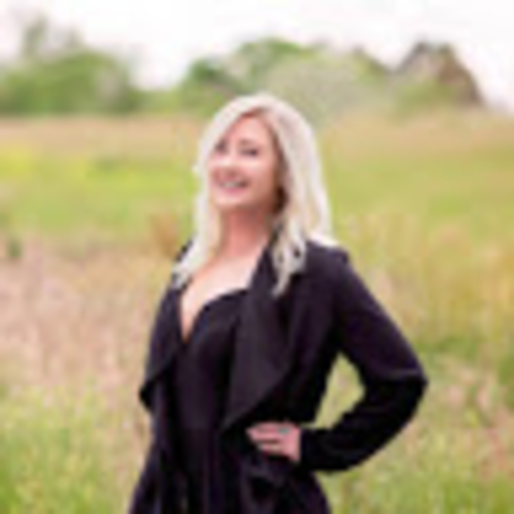 Meet your Posher, Cassandra